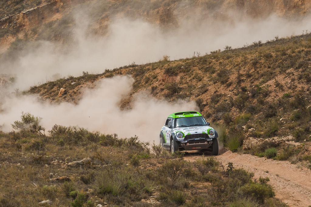 Van Loon wil naar het podium in Baja van Spanje