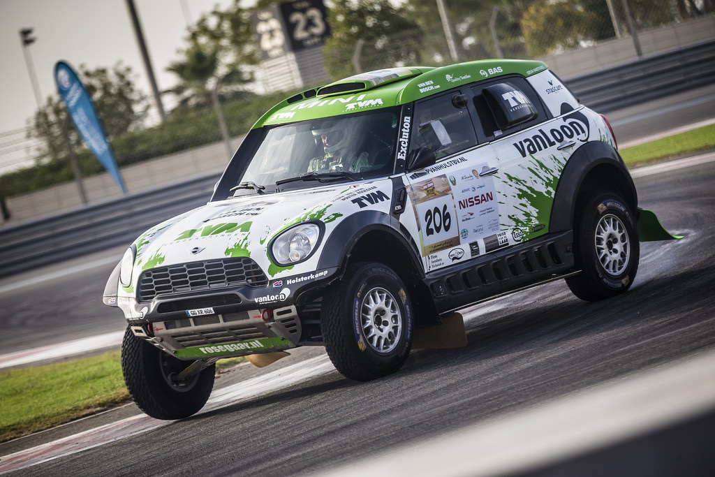 Van Loon gaat als 4e van start in Abu Dhabi Desert Challenge