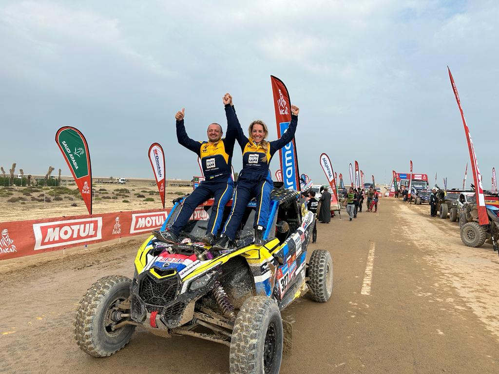 Anja van Loon finisht eerste Dakar als 14e