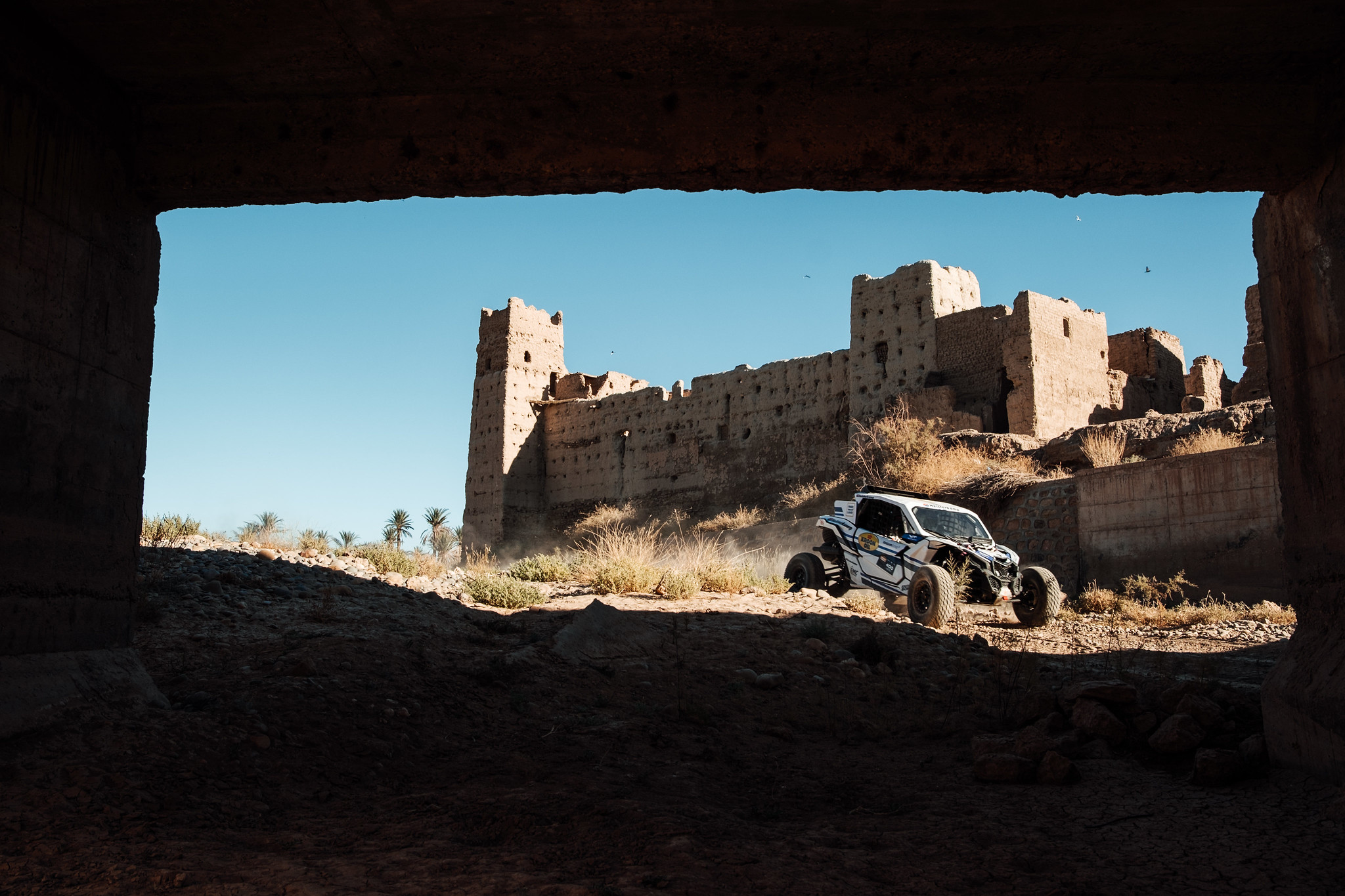 Van Loon bouwt voorsprong uit met een beetje geluk aan zijn zijde